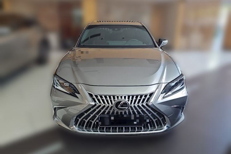 Used Lexus ES 2022 300h Silver Glow Limited Edition Front