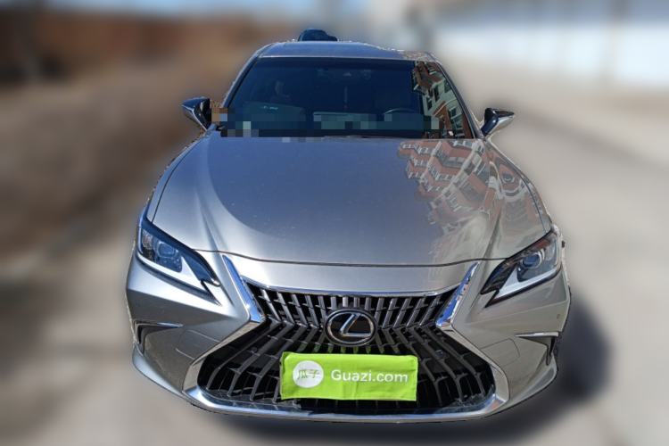 Used Lexus ES 2022 300h Excellence Edition Front