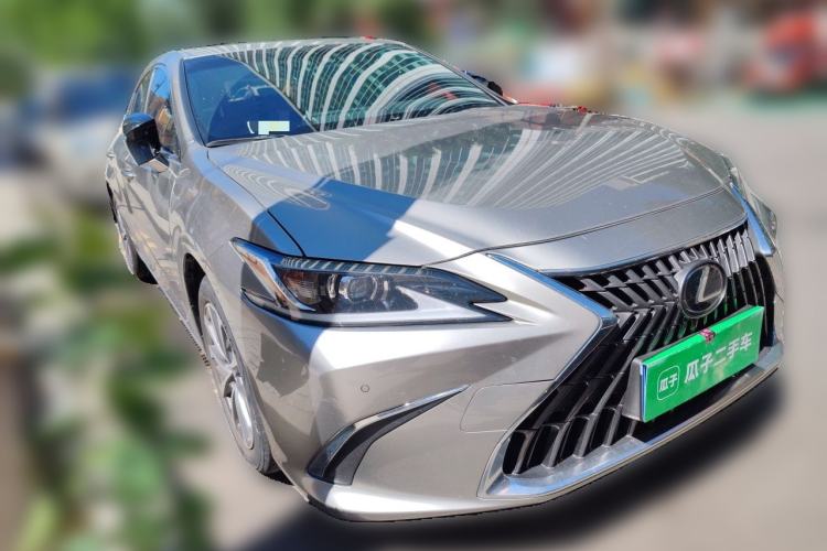Used Lexus ES 2022 200 Excellence Edition Front Right 45 Deg