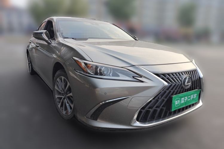 Used Lexus ES 2022 200 Excellence Edition Front Right 45 Deg
