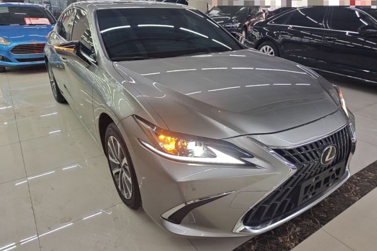 Lexus ES 200 2022 — 3