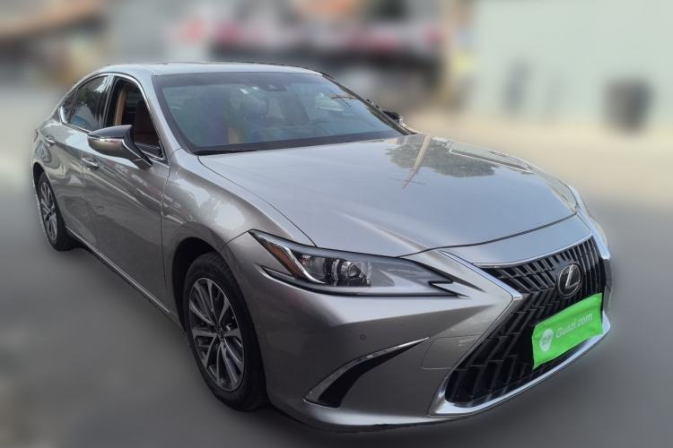 Used Lexus ES 2022 200 Excellence Edition Front Right 45 Deg