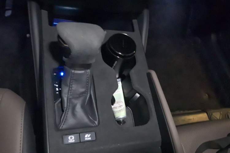 Used Lexus ES 2022 300h Excellence Edition Gear Lever