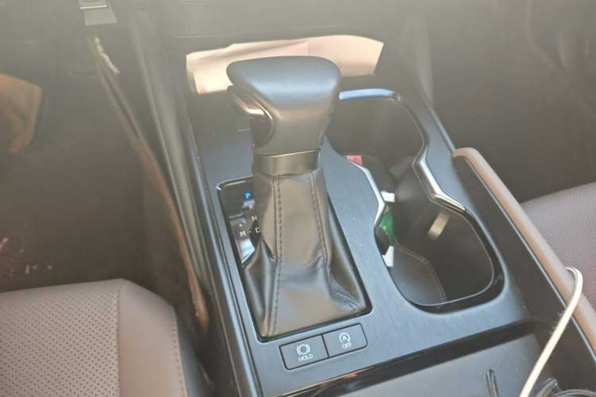 Used Lexus ES 2022 200 Excellence Edition Gear Lever