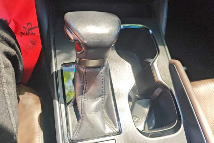 Used Lexus ES 2022 300h Excellence Edition Gear Lever