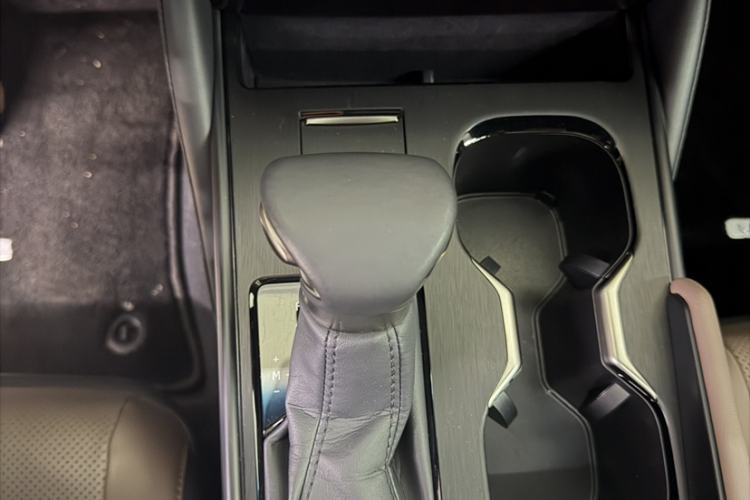 Used Lexus ES 2022 200 Excellence Edition Gear Lever
