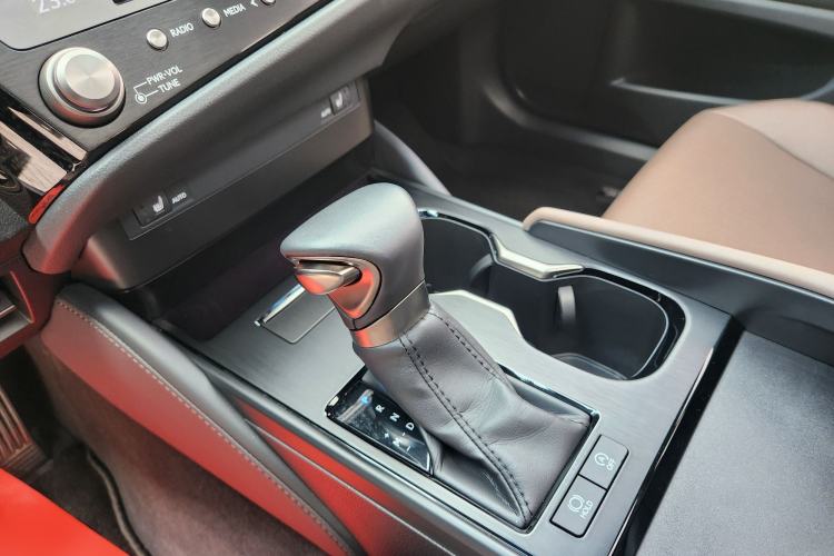 Used Lexus ES 2022 200 Excellence Edition Gear Lever