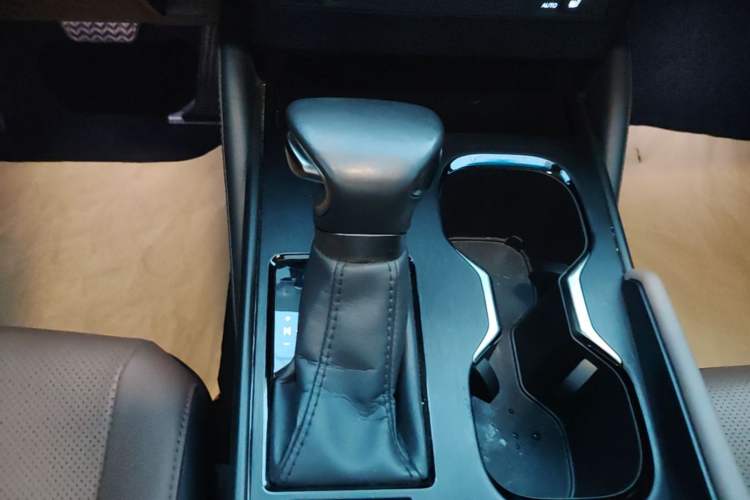 Used Lexus ES 2022 200 Excellence Edition Gear Lever