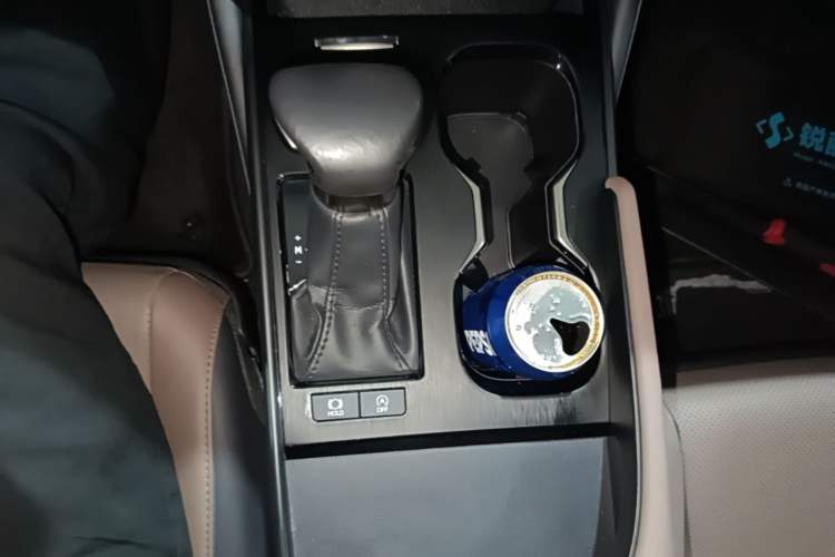 Used Lexus ES 2022 200 Excellence Edition Gear Lever