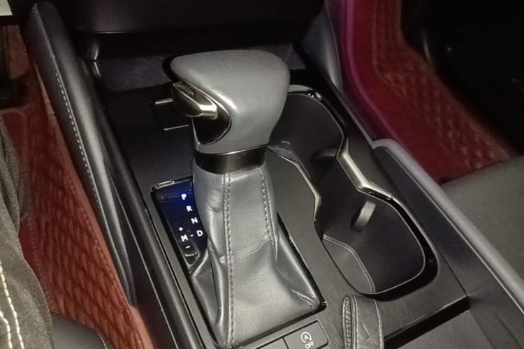 Used Lexus ES 2022 200 Excellence Edition Gear Lever