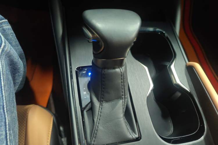 Used Lexus ES 2022 200 Excellence Edition Gear Lever