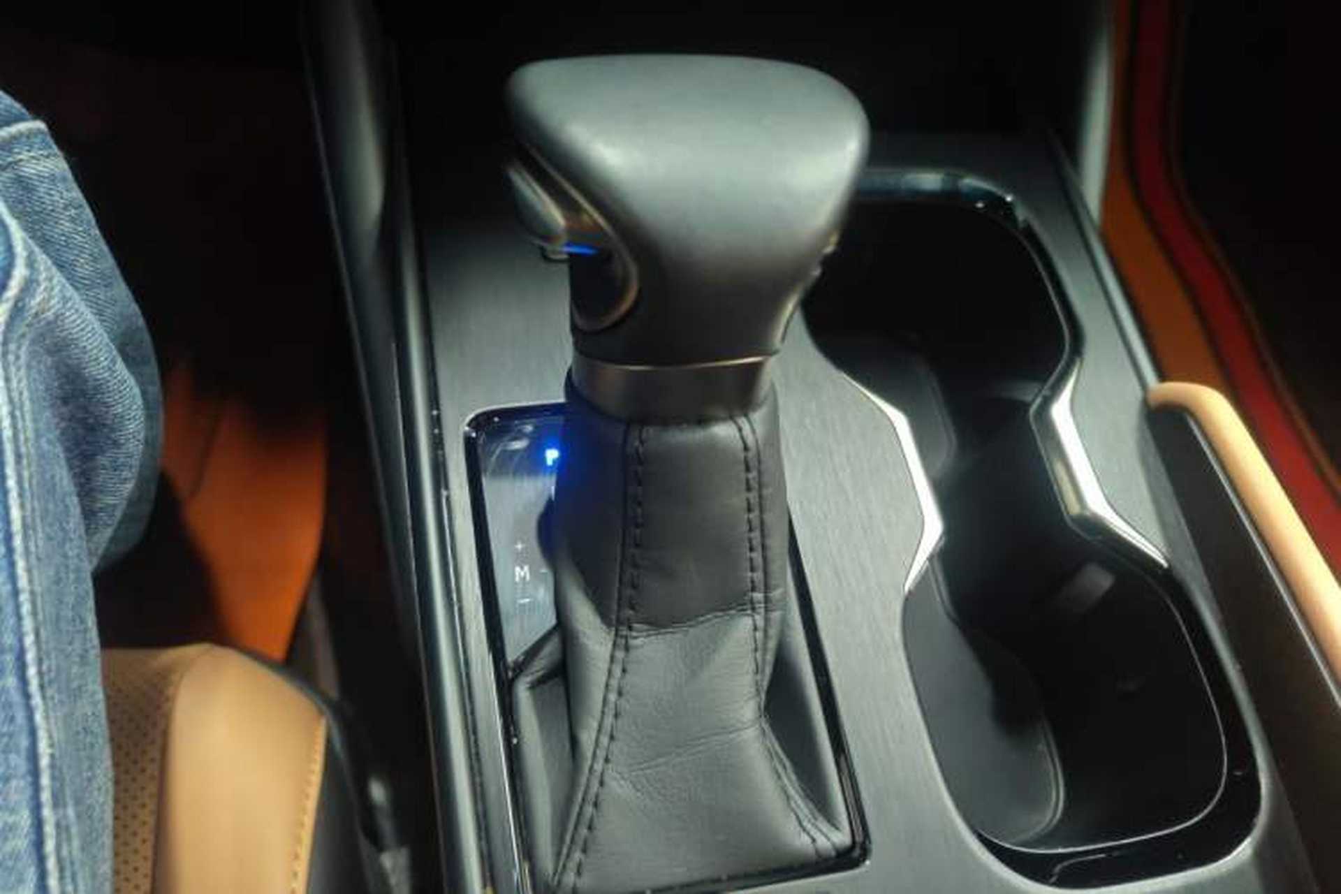 Used Lexus ES 2022 200 Excellence Edition Gear Lever