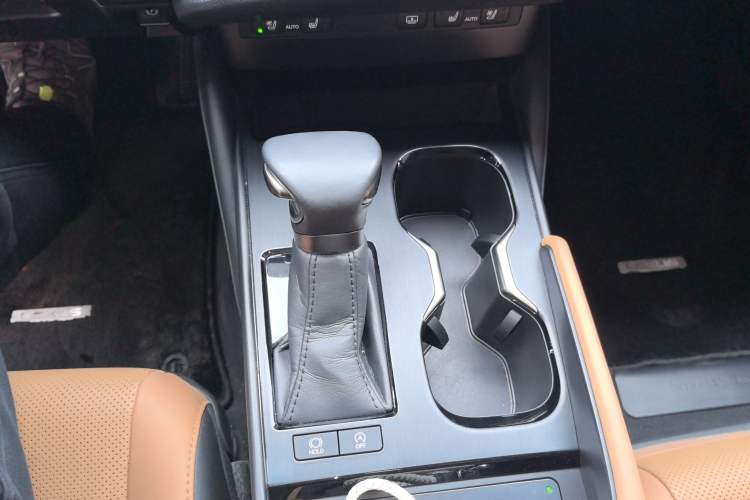 Used Lexus ES 2022 200 Luxury Edition Gear Lever