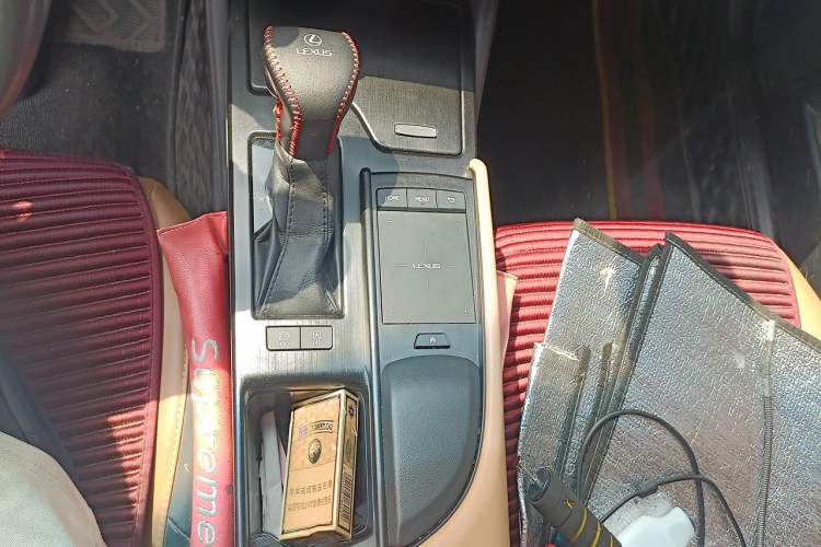 Used Lexus ES 2022 200 Excellence Edition Gear Lever