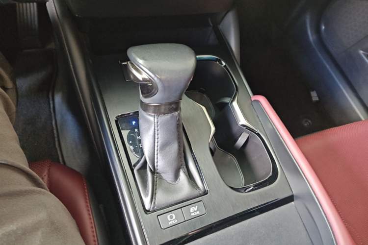 Used Lexus ES 2022 300h Silver Glow Limited Edition Gear Lever
