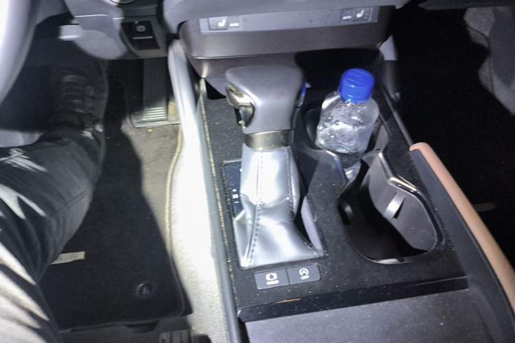 Used Lexus ES 2022 200 Excellence Edition Gear Lever