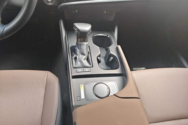 Used Lexus ES 2022 200 Excellence Edition Gear Lever