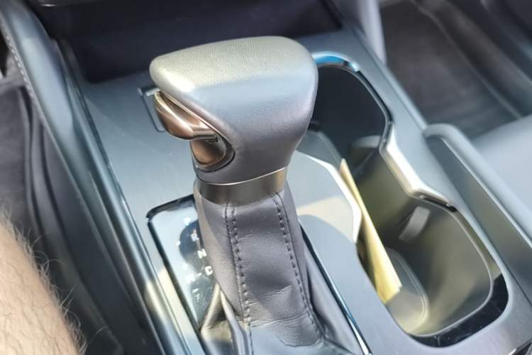 Used Lexus ES 2022 200 Excellence Edition Gear Lever