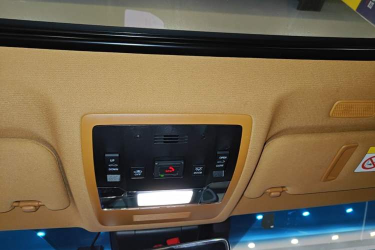 Used Lexus ES 2022 300h Excellence Edition Headliner