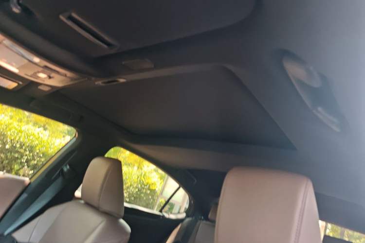 Used Lexus ES 2022 260 Excellence Edition Headliner