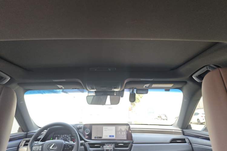 Used Lexus ES 2022 300h Excellence Edition Headliner