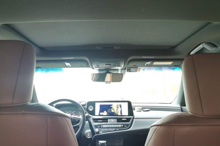 Used Lexus ES 2022 300h Excellence Edition Headliner
