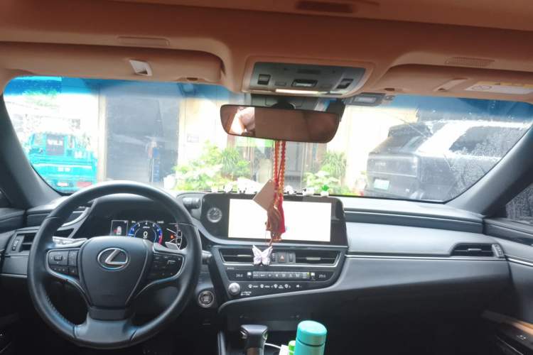 Used Lexus ES 2022 200 Excellence Edition Headliner