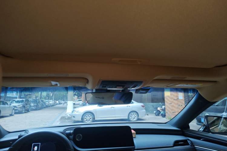 Used Lexus ES 2022 300h Excellence Edition Headliner