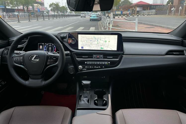 Used Lexus ES 2022 200 Excellence Edition Interior 1