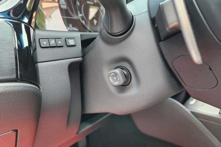 Used Lexus ES 2022 200 Excellence Edition Interior 10