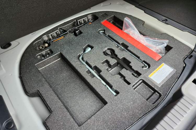 Used Lexus ES 2022 200 Excellence Edition Interior 11