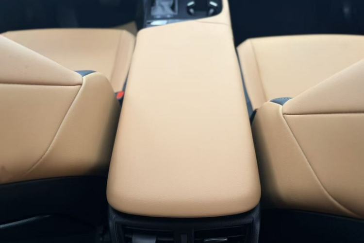 Used Lexus ES 2022 200 Excellence Edition Interior 4