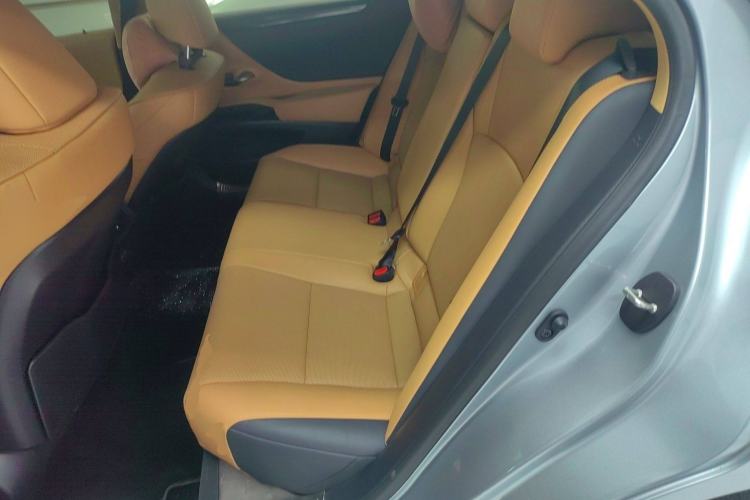 Used Lexus ES 2022 200 Excellence Edition Interior 4
