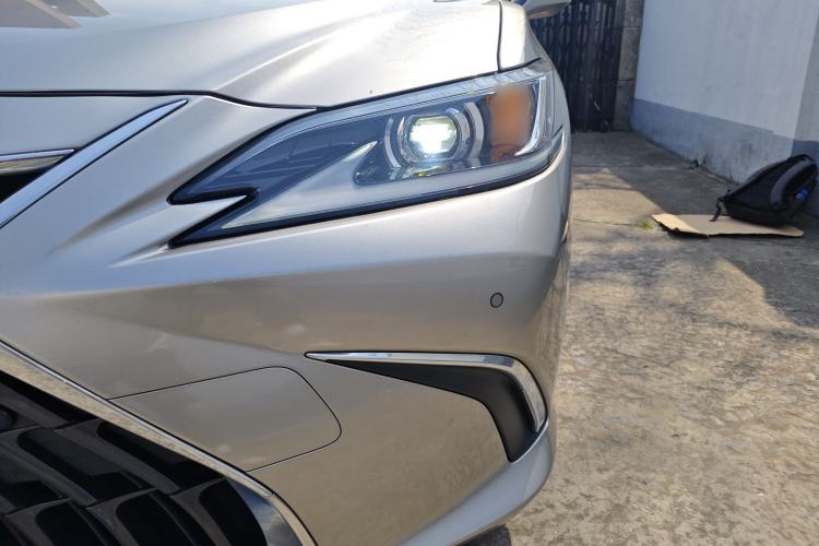 Used Lexus ES 2022 300h Excellence Edition Left Front Headlight