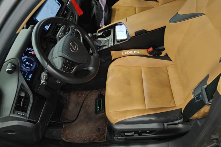 Used Lexus ES 2022 300h Excellence Edition Left Front Seat