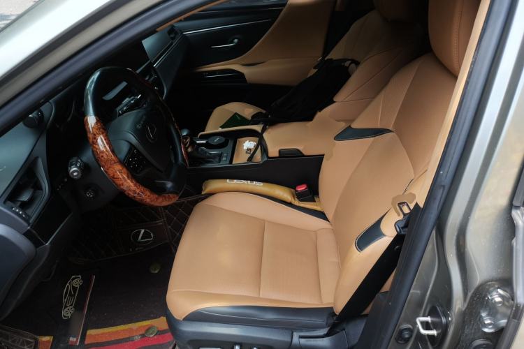 Used Lexus ES 2022 200 Excellence Edition Left Front Seat