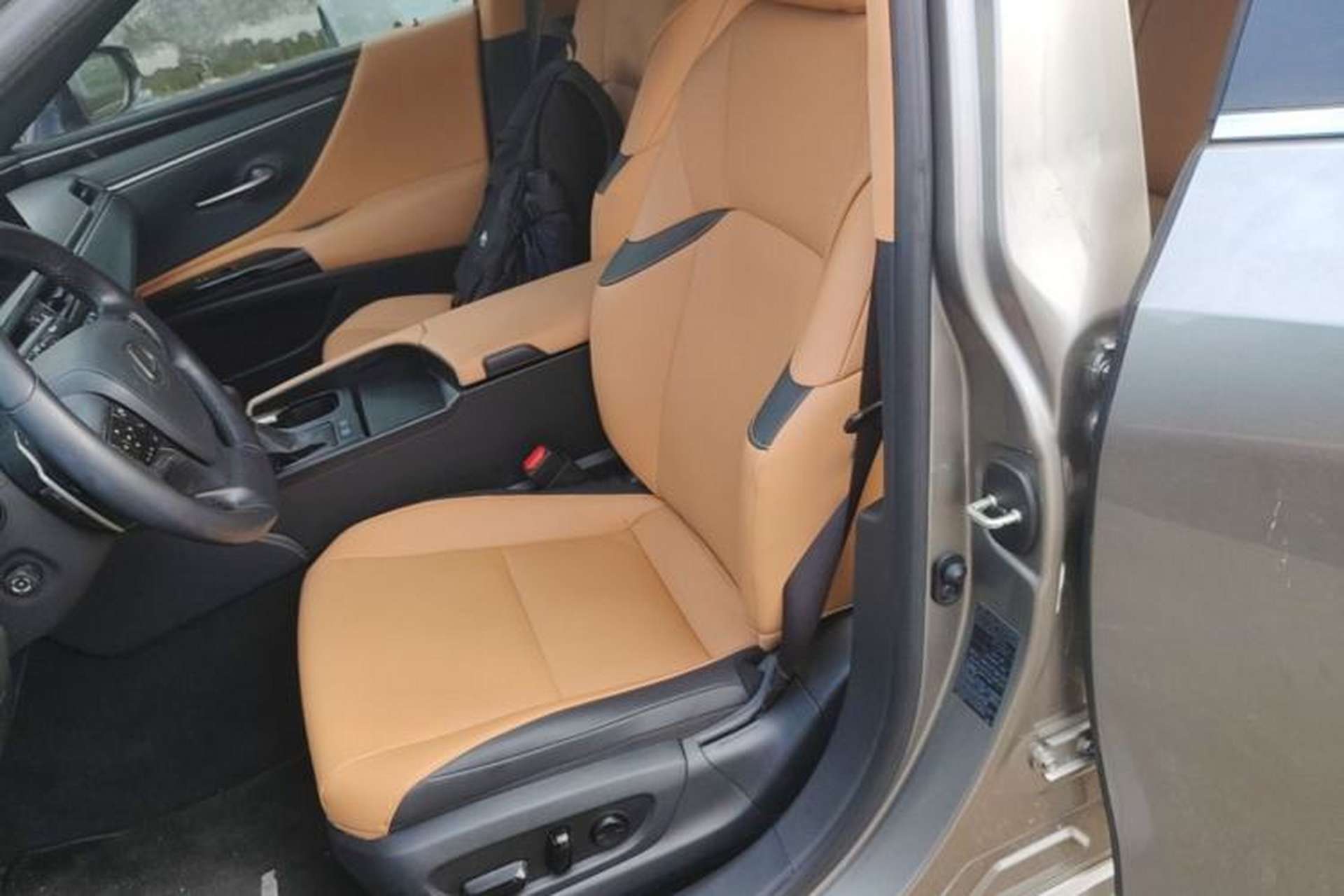 Used Lexus ES 2022 200 Excellence Edition Left Front Seat