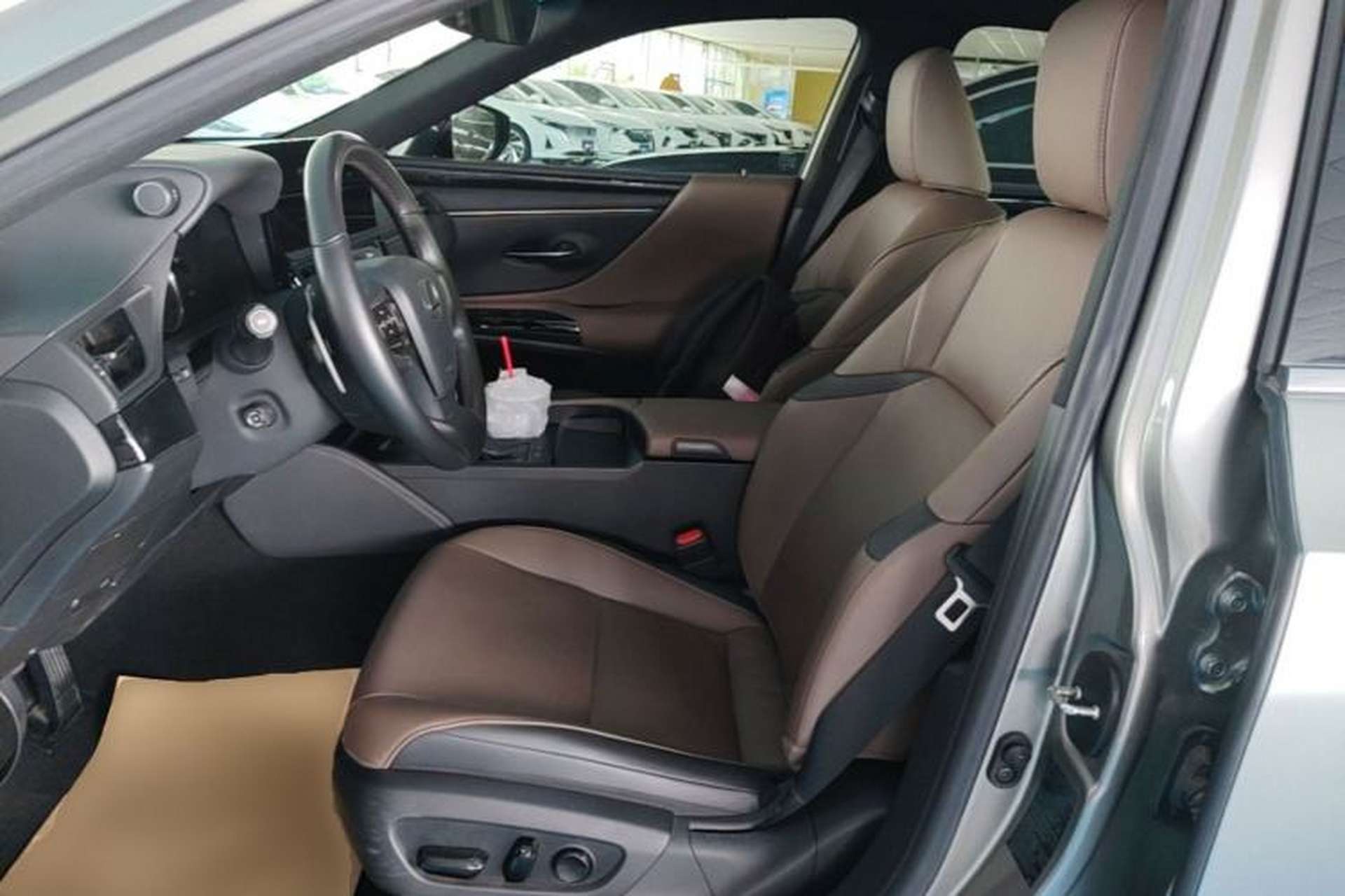Used Lexus ES 2022 200 Excellence Edition Left Front Seat
