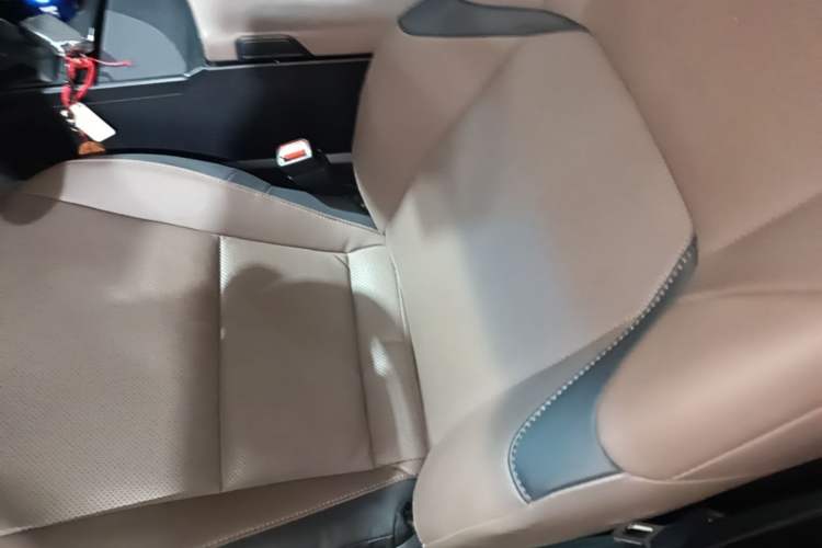 Used Lexus ES 2022 200 Excellence Edition Left Front Seat