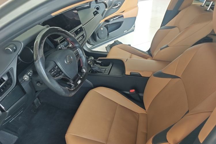 Used Lexus ES 2022 300h Deluxe Edition Left Front Seat