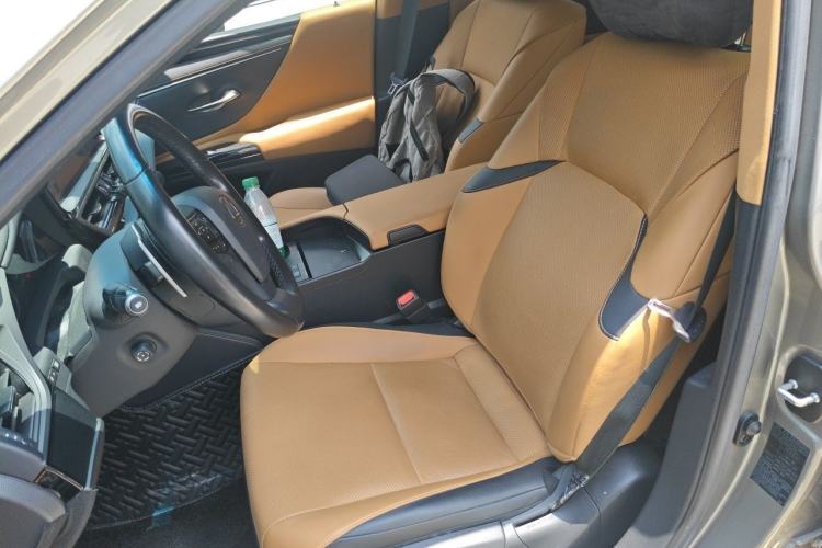 Used Lexus ES 2022 200 Excellence Edition Left Front Seat