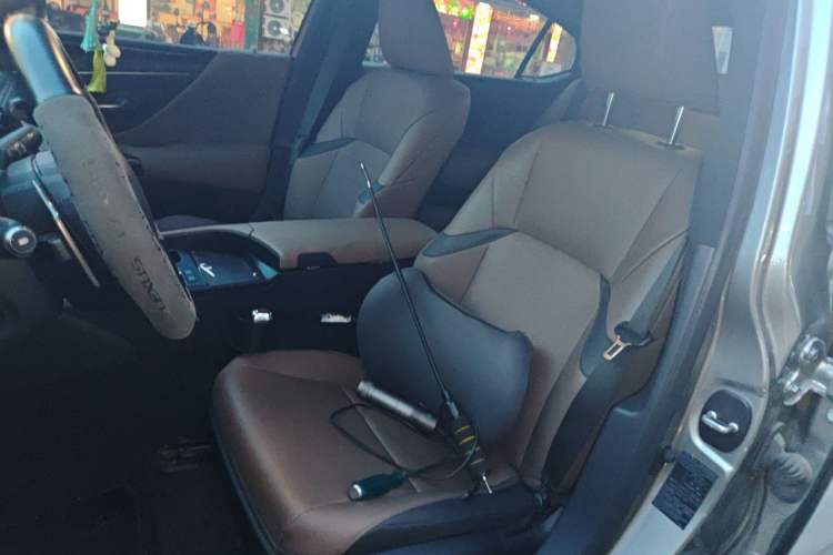 Used Lexus ES 2022 200 Excellence Edition Left Front Seat