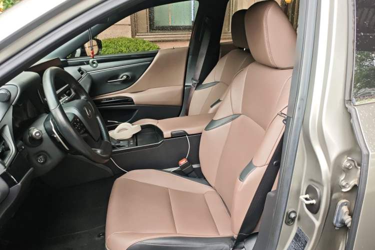 Used Lexus ES 2022 200 Excellence Edition Left Front Seat