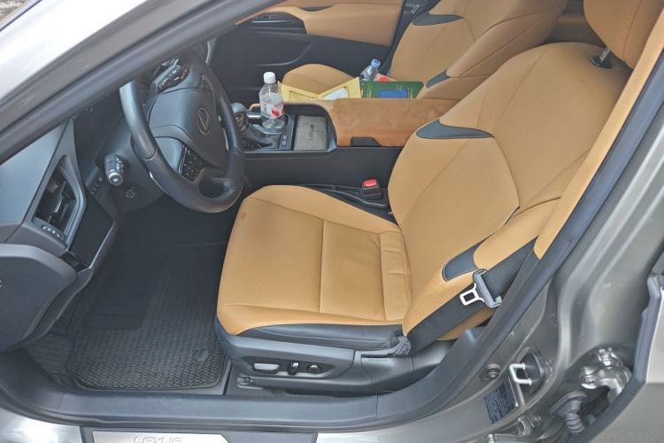 Used Lexus ES 2022 300h Excellence Edition Left Front Seat