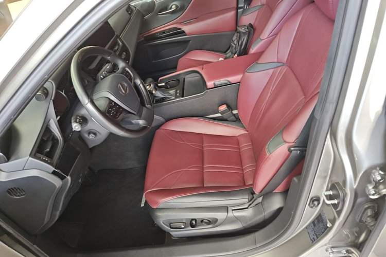 Used Lexus ES 2022 300h Silver Glow Limited Edition Left Front Seat