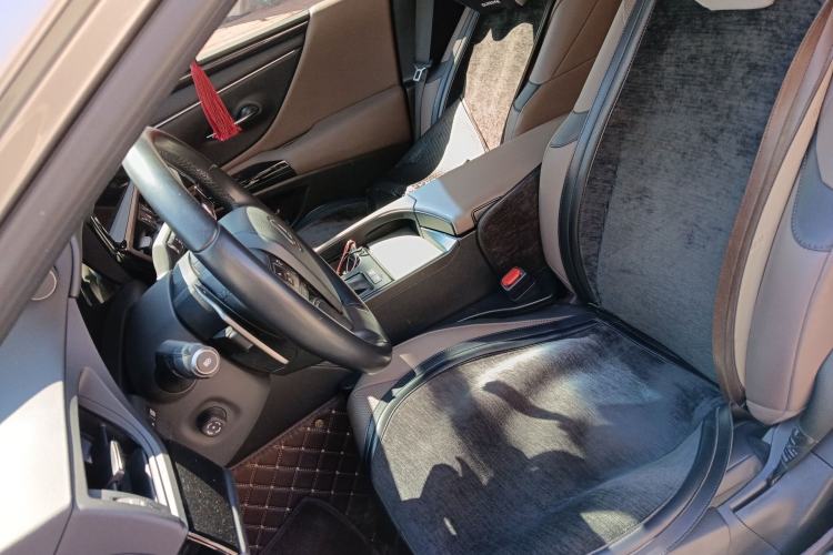 Used Lexus ES 2022 300h Excellence Edition Left Front Seat