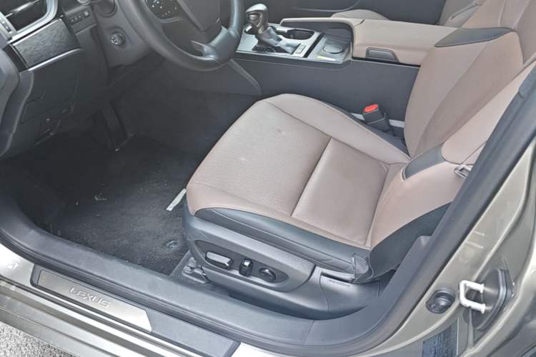 Used Lexus ES 2022 200 Excellence Edition Left Front Seat