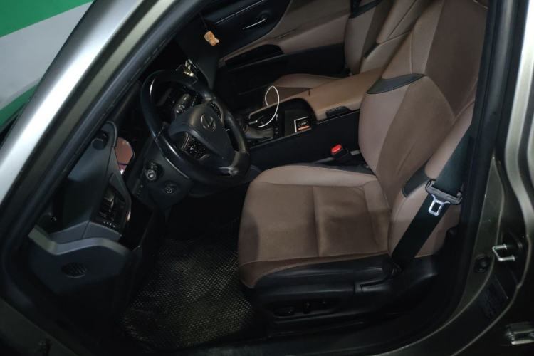 Used Lexus ES 2022 200 Excellence Edition Left Front Seat