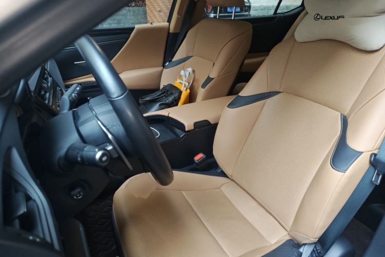 Used Lexus ES 2022 300h Excellence Edition Left Front Seat