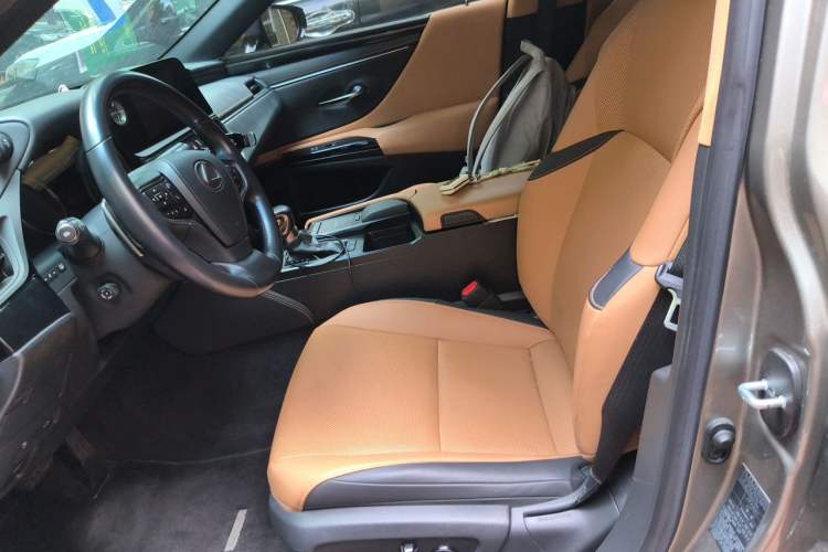 Used Lexus ES 2022 200 Excellence Edition Left Front Seat